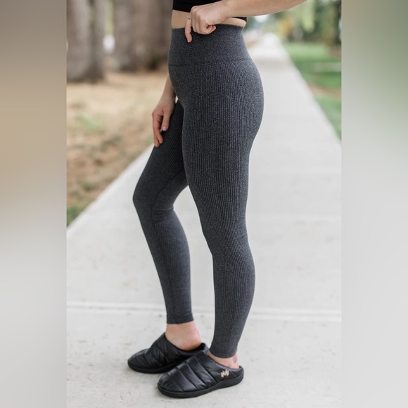 Ready to Go Leggings - Picture 6 of 9